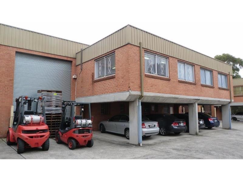 10 Garema Cct, Kingsgrove NSW 2208