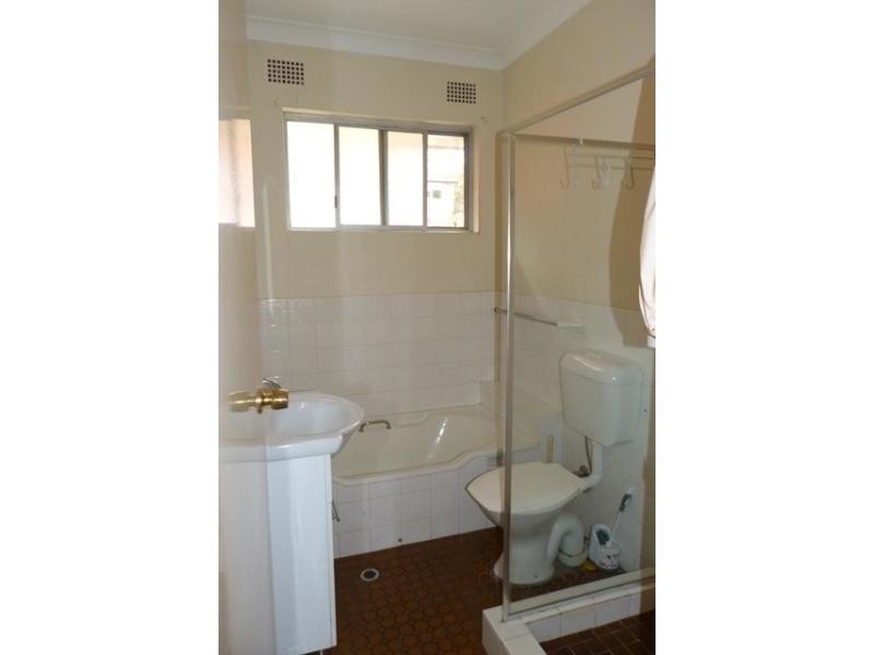 4/10 Woids Ave, Hurstville NSW 2220