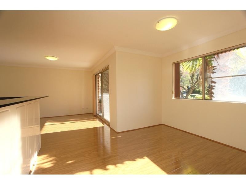 1/26 Shaftesbury St, Carlton NSW 2218