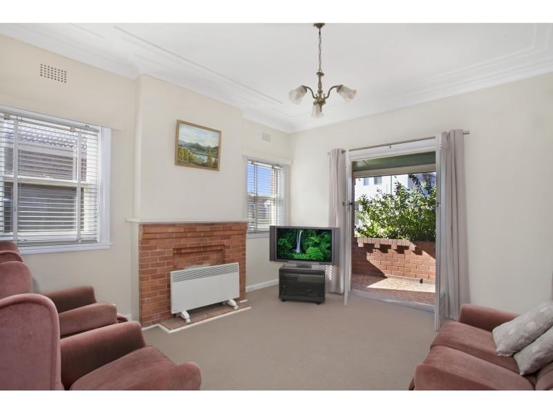 3 Jones Ave, Monterey NSW 2217
