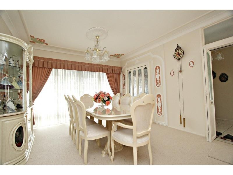 1 Charm Pl, Peakhurst NSW 2210