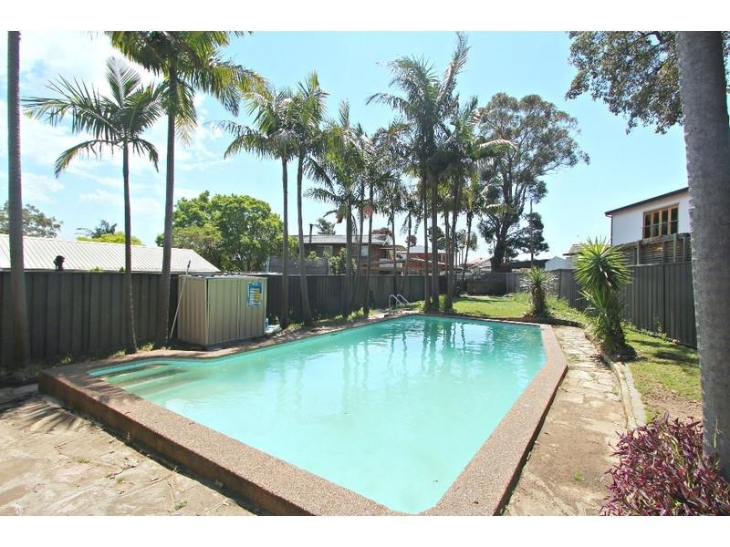 15 Kerrie Cres, Peakhurst NSW 2210