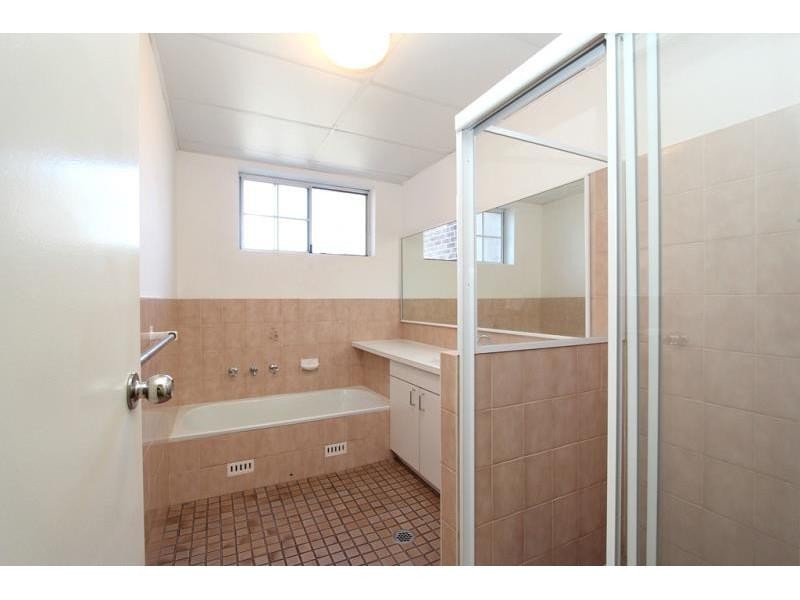 26 – 30 Hampton Court Rd, Carlton NSW 2218