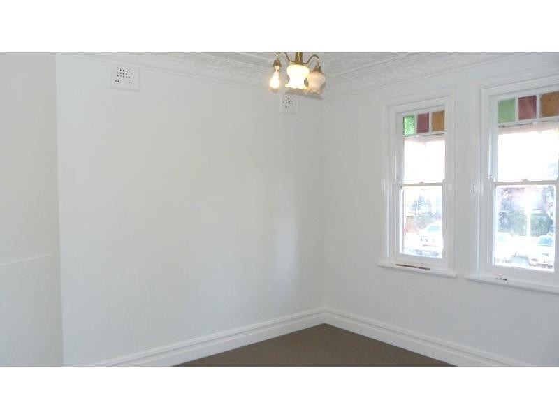 1 Macquarie Pl, Mortdale NSW 2223