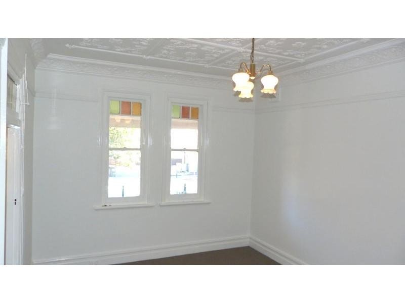 1 Macquarie Pl, Mortdale NSW 2223