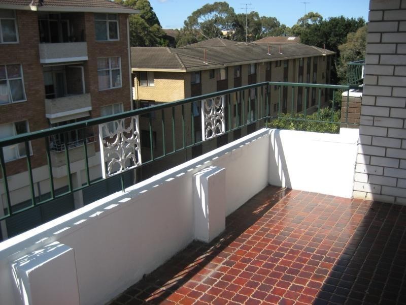 13/10-14 St Georges Pde, Hurstville NSW 2220