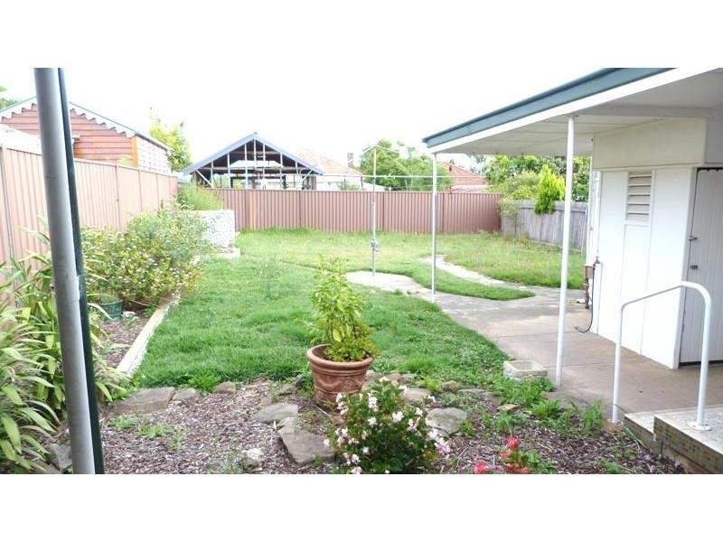 114 Hillcrest Ave, Hurstville Grove NSW 2220