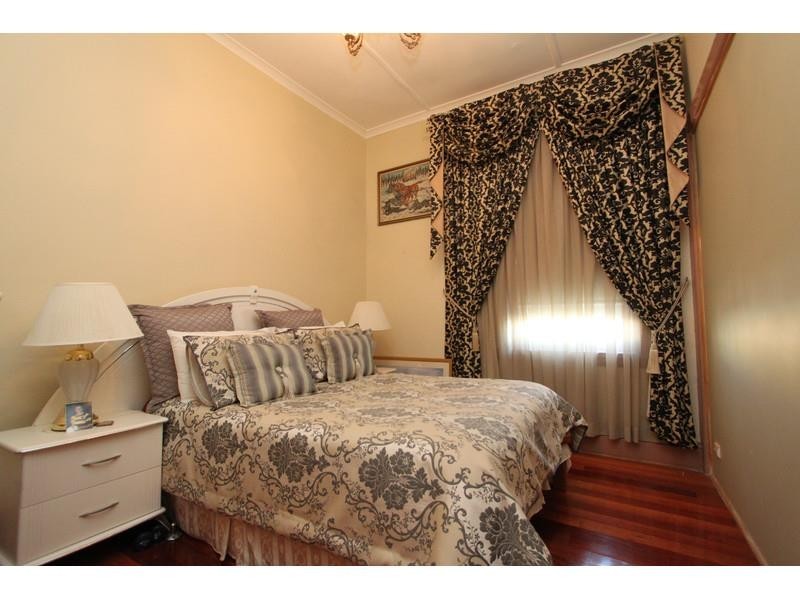 38 Carlton Pde, Carlton NSW 2218