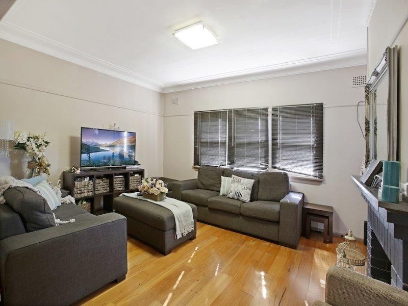 102 Henry St, Old Guildford NSW 2161