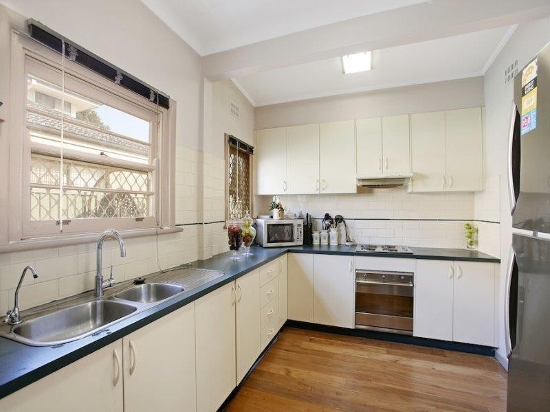 102 Henry St, Old Guildford NSW 2161