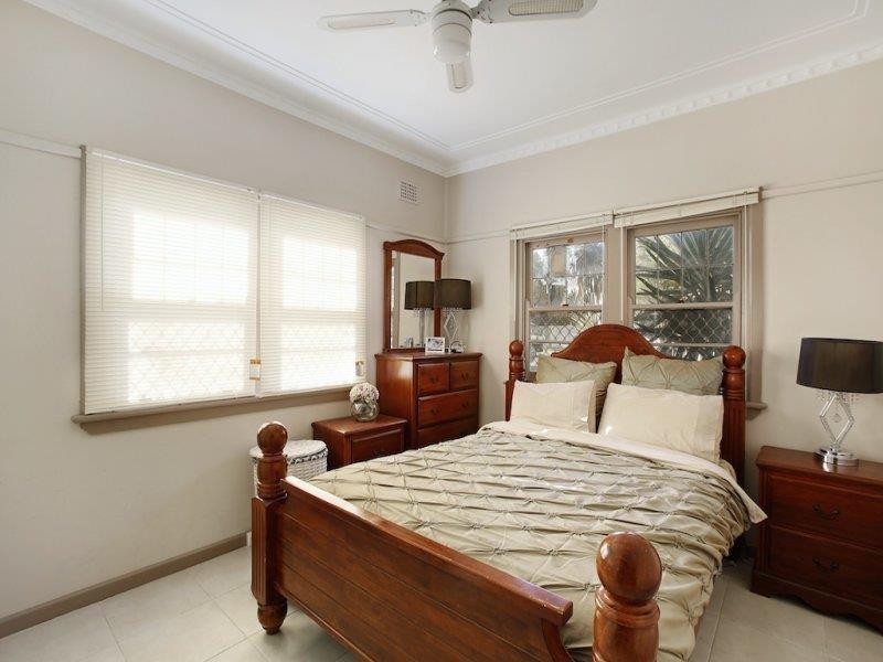 102 Henry St, Old Guildford NSW 2161