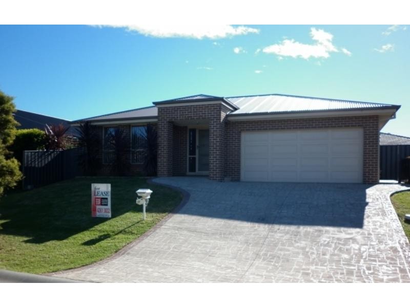 17 Gerongar Cres, Haywards Bay NSW 2530