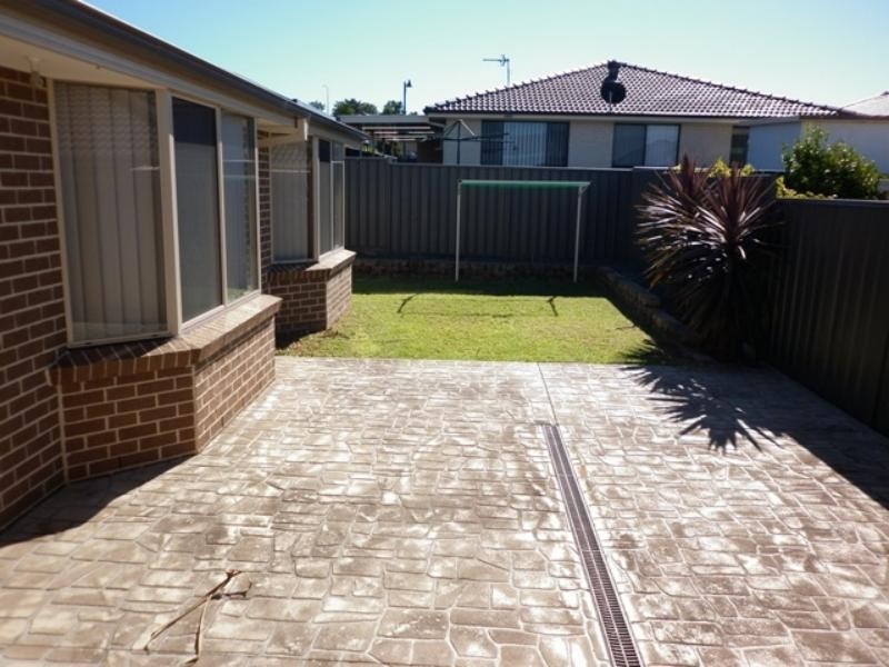 17 Gerongar Cres, Haywards Bay NSW 2530