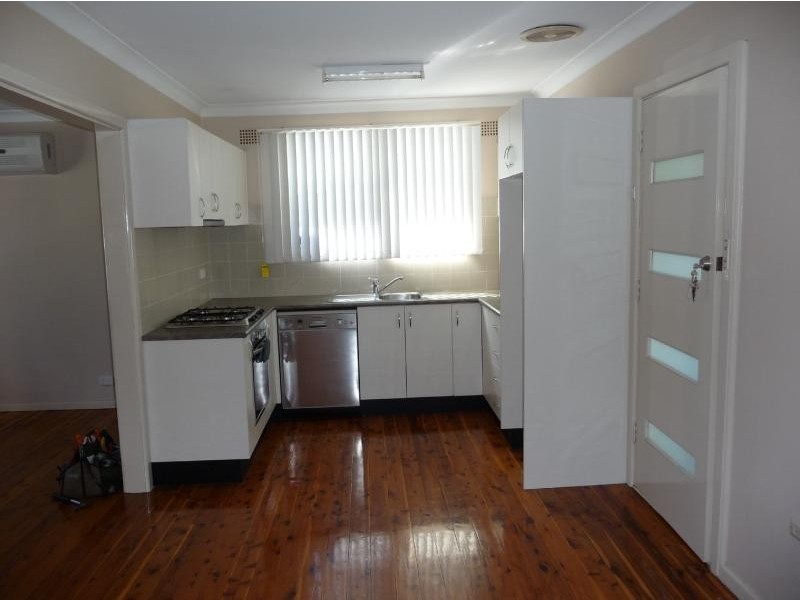 223 Princes  Hwy, Dapto NSW 2530