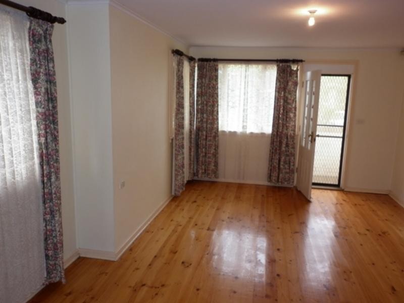 11 Caloola  Ave, Koonawarra NSW 2530