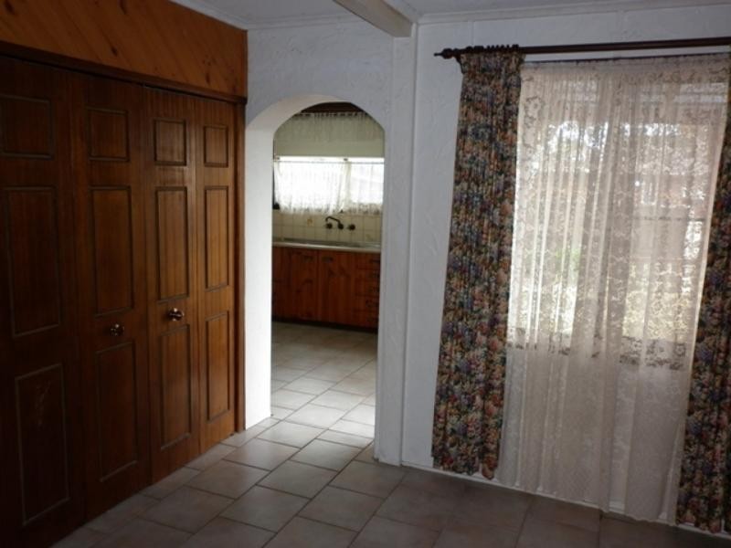 11 Caloola  Ave, Koonawarra NSW 2530