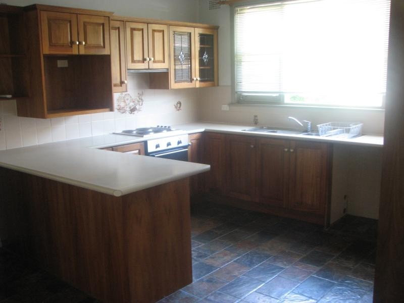 16 Baan Baan  St, Dapto NSW 2530