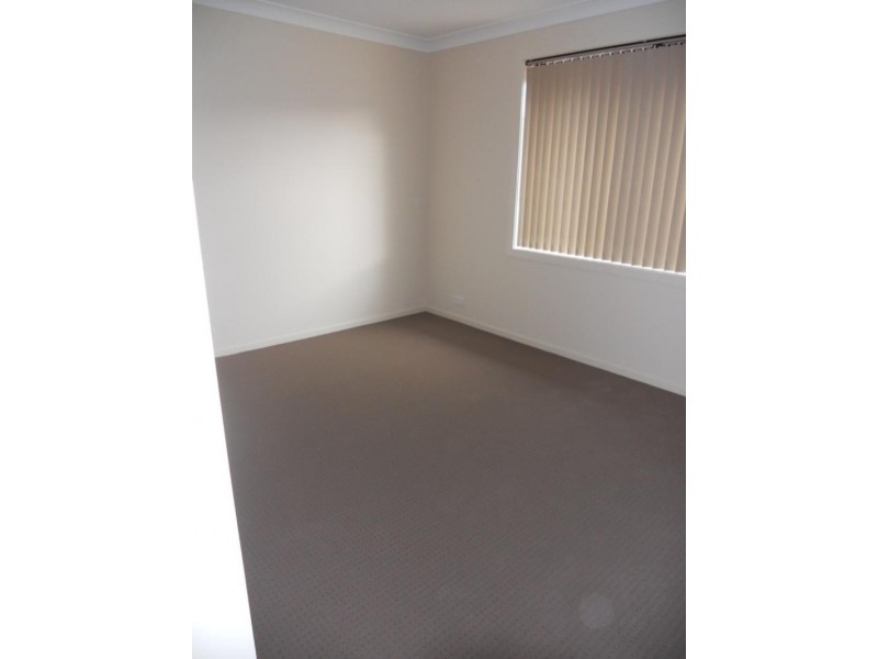 12 Mcleod Pl, Horsley NSW 2530