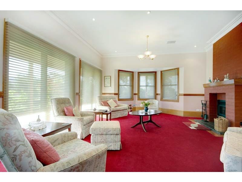 9 Mountain View Tce, Avondale NSW 2530