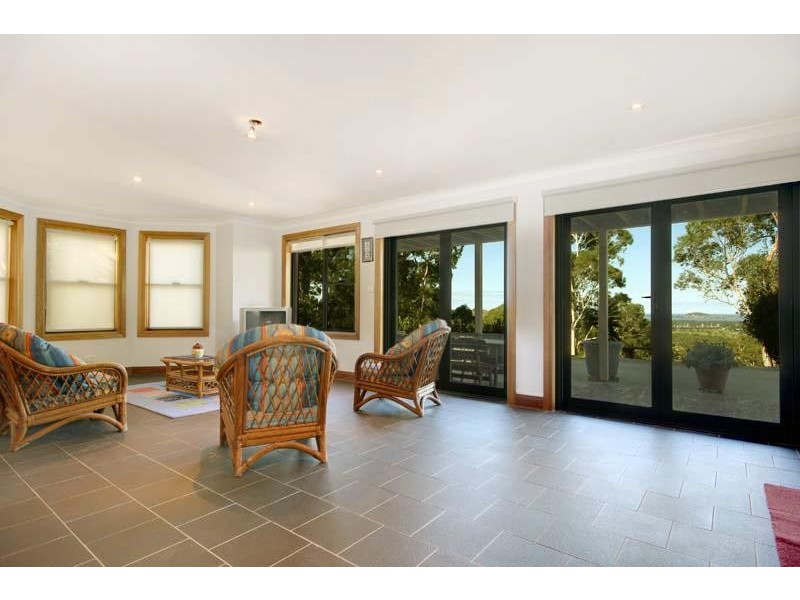 9 Mountain View Tce, Avondale NSW 2530