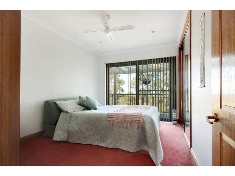 9 Mountain View Tce, Avondale NSW 2530