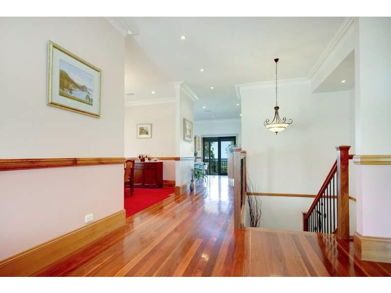 9 Mountain View Tce, Avondale NSW 2530