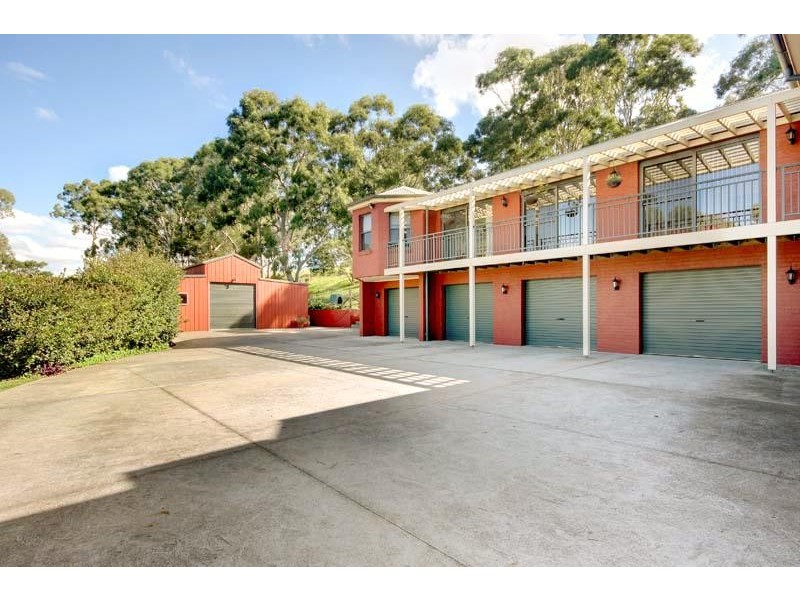 9 Mountain View Tce, Avondale NSW 2530