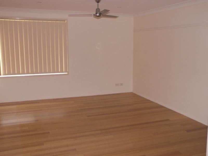 12 North Tce, Dapto NSW 2530