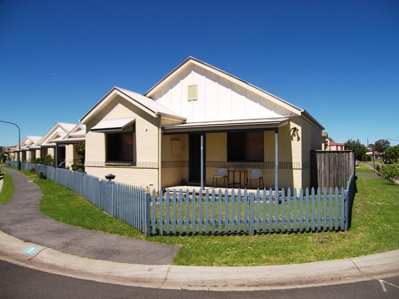 7 North Tce, Dapto NSW 2530