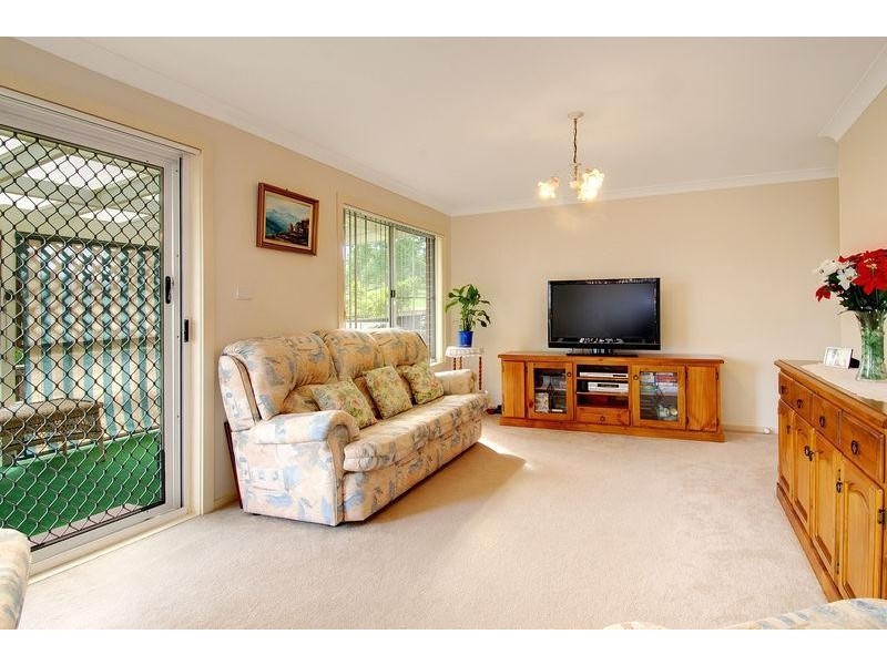 15 Sanderson Rd, Kanahooka NSW 2530