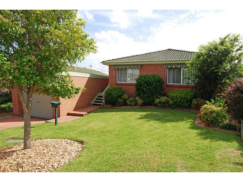 15 Sanderson Rd, Kanahooka NSW 2530