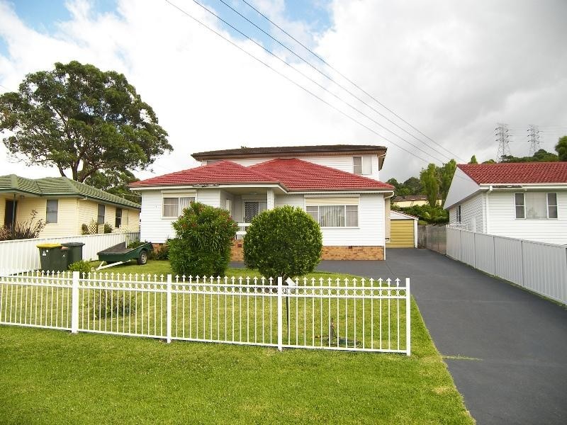 42 Cheshire St, Berkeley NSW 2506