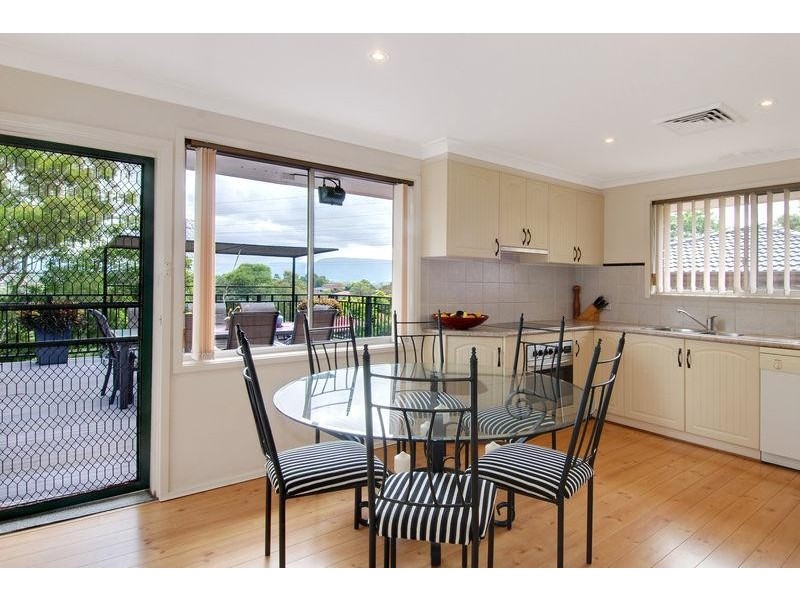 94 Tait Ave, Kanahooka NSW 2530