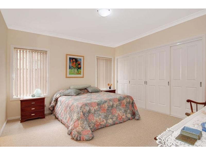 4 Grantham Cl, Kanahooka NSW 2530