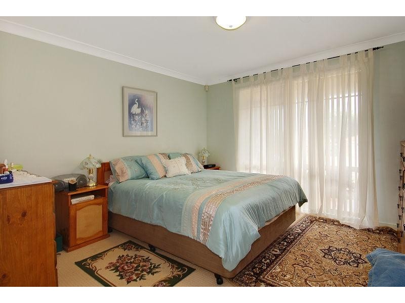 6 Robins Creek Dr, Horsley NSW 2530