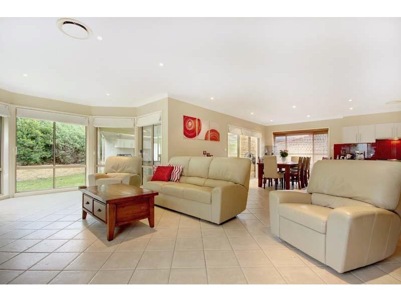 22 Creek Run, Cordeaux Heights NSW 2526