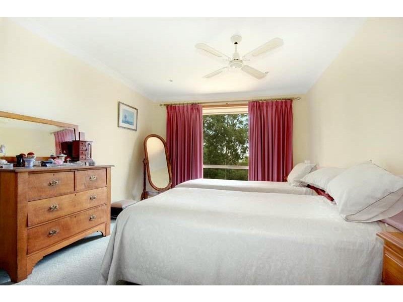 24 Highview Dr, Farmborough Heights NSW 2526