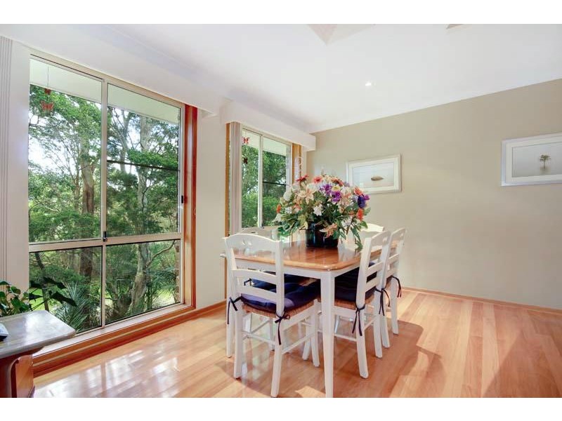 24 Highview Dr, Farmborough Heights NSW 2526