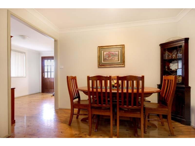 2 Huxley Dr, Horsley NSW 2530