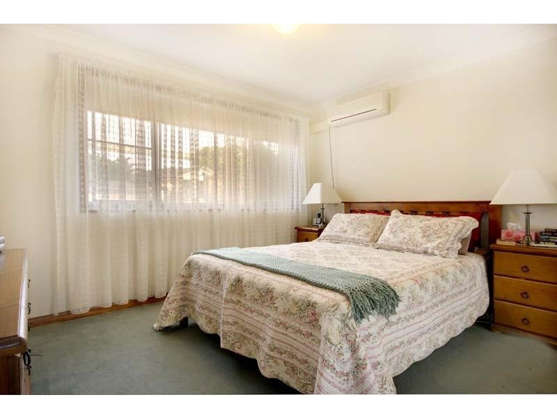 2 Huxley Dr, Horsley NSW 2530