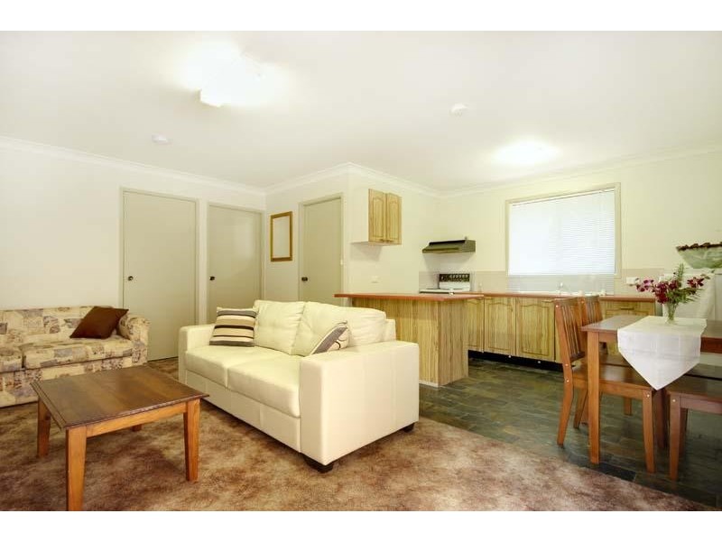 2 Huxley Dr, Horsley NSW 2530