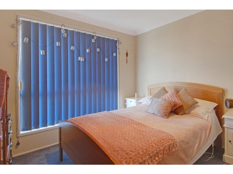 18 Kirriemuir  Glen, Horsley NSW 2530