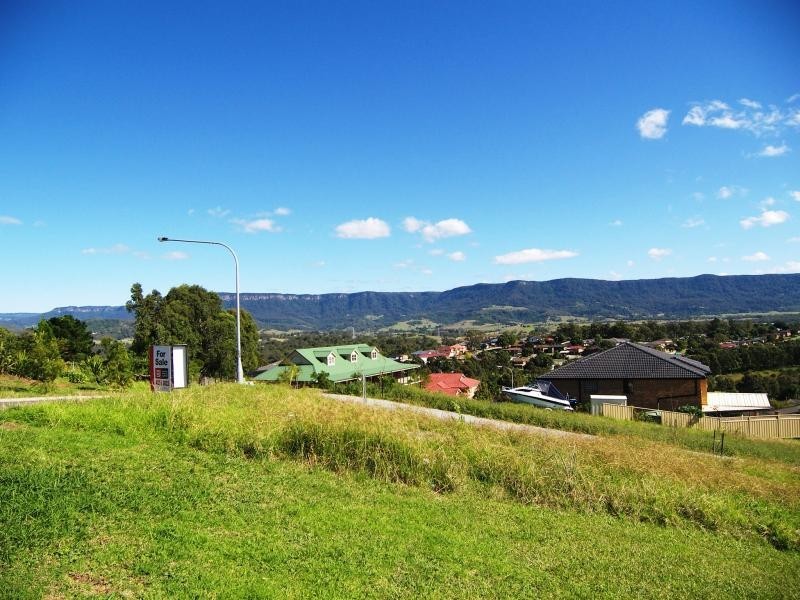 4/14-16 Carlyle  Cl, Dapto NSW 2530