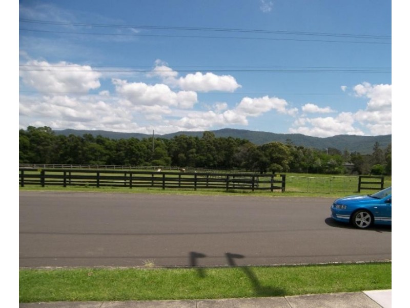 1/13 Prince Edward Dr, Brownsville NSW 2530