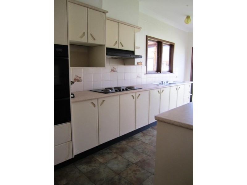 61 Culgoa  Cres, Koonawarra NSW 2530