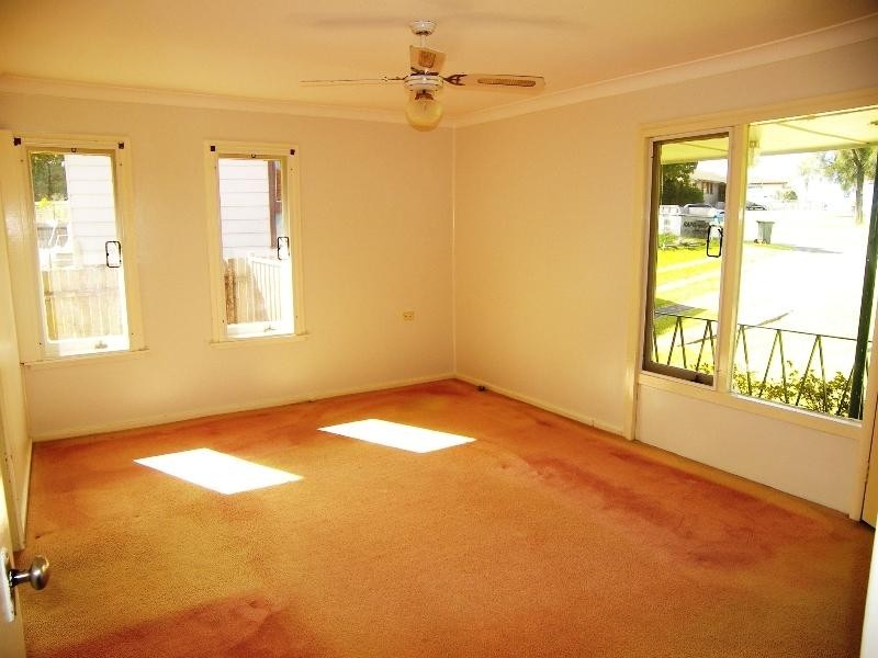 28 Galong Cres, Koonawarra NSW 2530