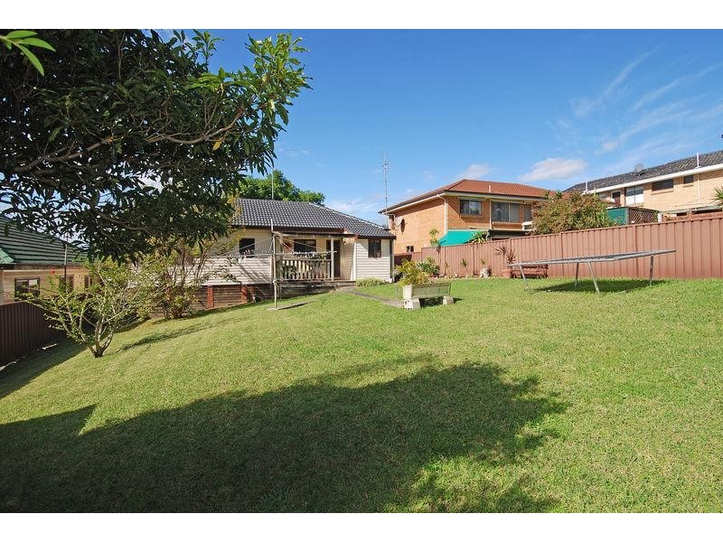 54 Burke  Rd, Dapto NSW 2530