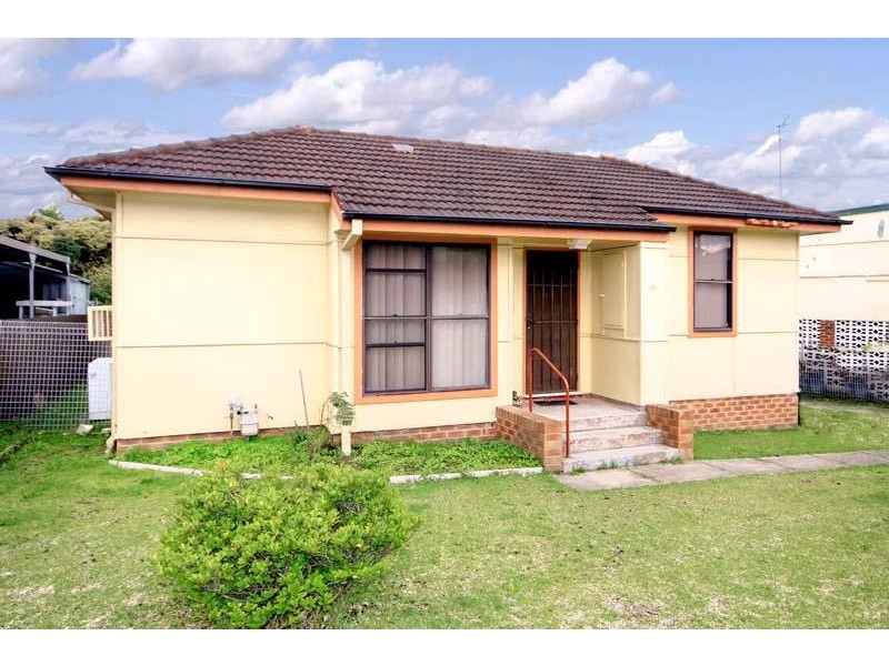 53 Kelly  St, Berkeley NSW 2506