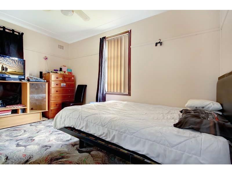 53 Kelly  St, Berkeley NSW 2506