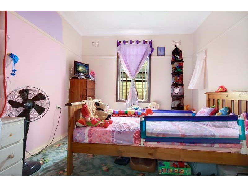 53 Kelly  St, Berkeley NSW 2506